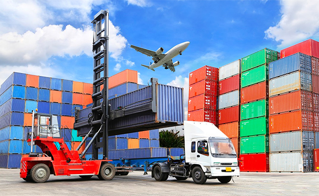 The Advantages of Using a Freight Forwarder – Lucid Shpping